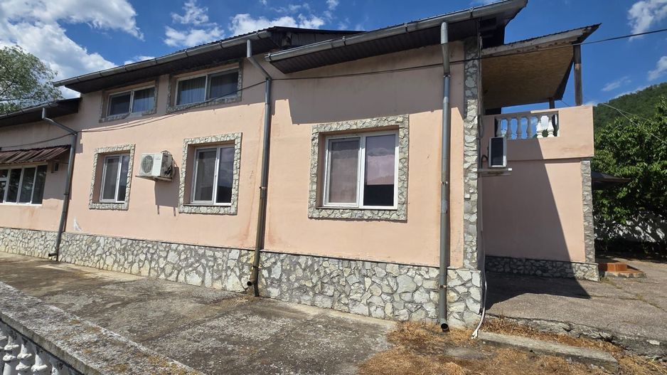 Pensiune cu acces direct la Dunare si teren de peste 6.000 mp, Berzasca - Poză 4