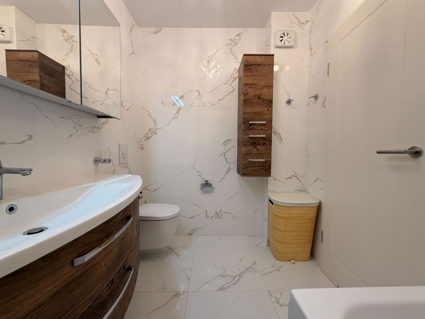 APARTAMENT 4 CAMERE | CENTRALA PROPRIE | RENOVAT COMPLET - Poză 15