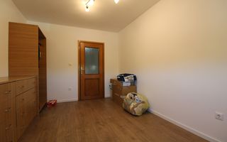 Casa in Blascovici, 5 camere + 3 bai, centrala proprie - Poză 19