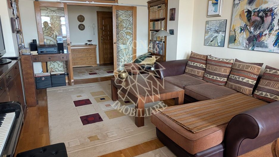 Apartament 3 camere 83 mp+mansarda 80 mp-etaj 3-parcare-Piata Morii - Poză 1