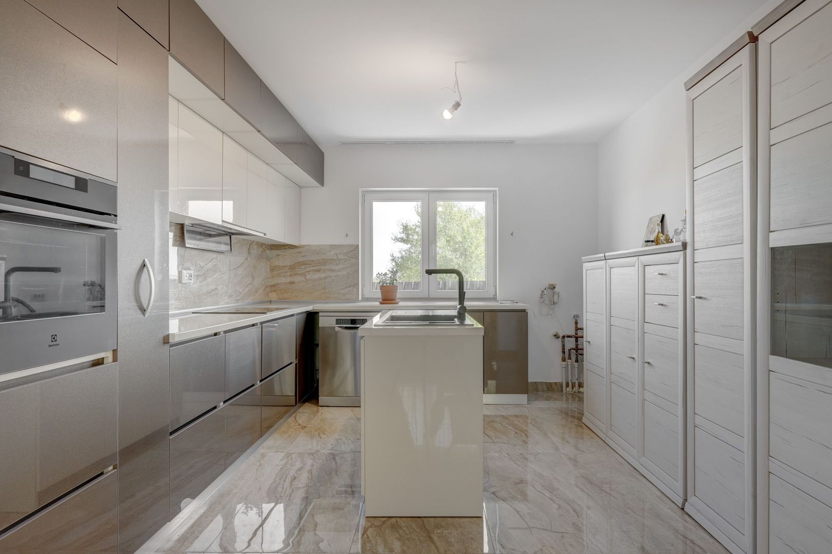 Casa cu Mesteceni!  Complex Lalelelor Domnești - Poză 29