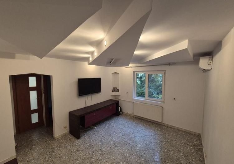 Apartament 3 camere Brancoveanu - Poză 1