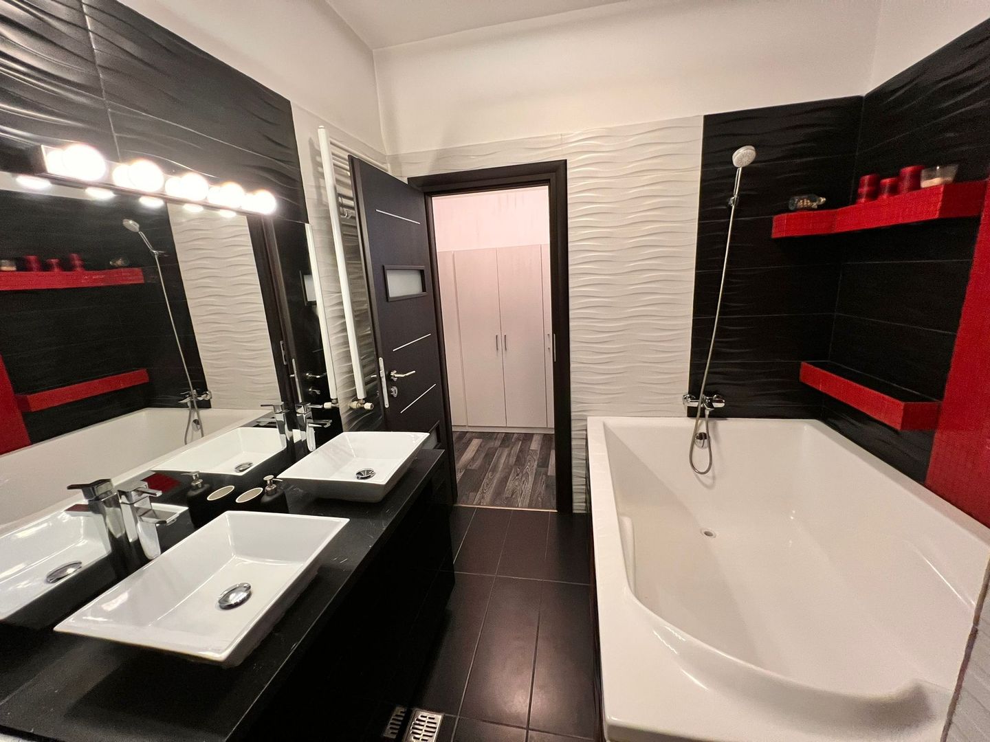 Apartament 2 camere Jiului | Cofetăria Cafina - Poză 3
