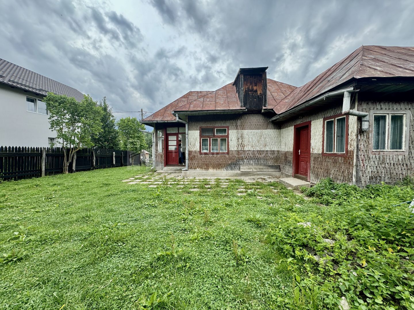 Teren generos 5879mp, imprejmuit, Moeciu de jos - Poză 12