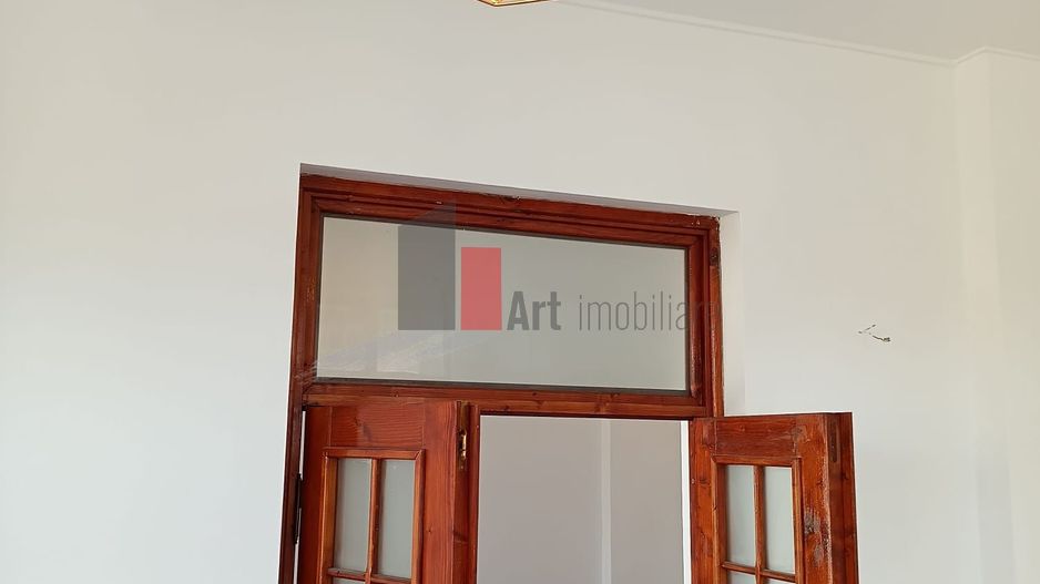 Vila  de inchiriat recent renovata - Poză 25