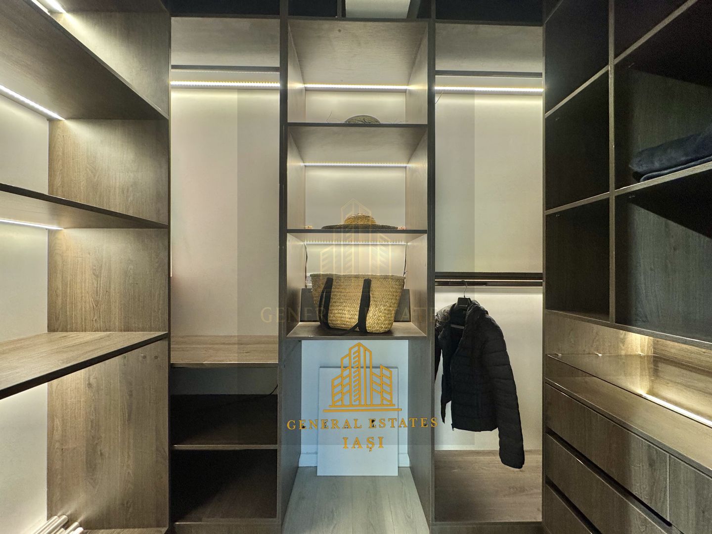 Vânzare apartament cu 2 camere, 98 m.p. Complexul Evergreen Towers - Poză 11