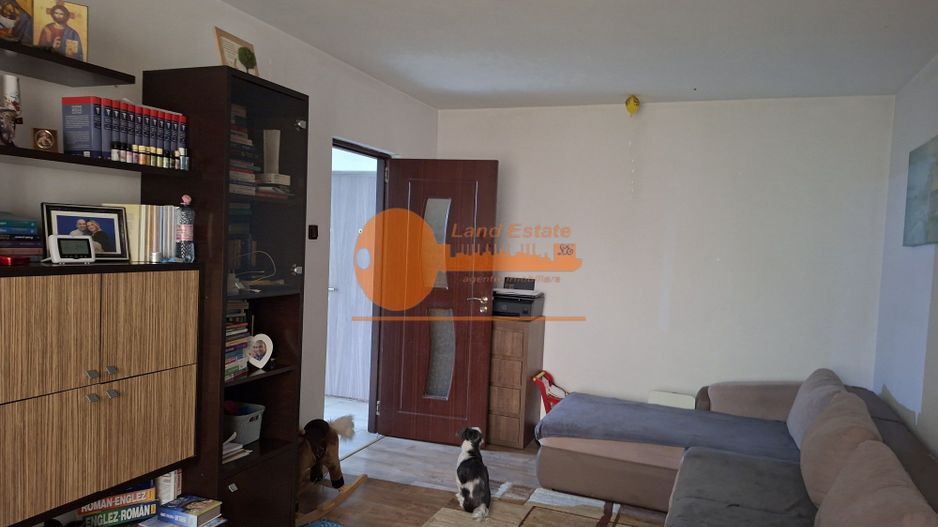 2 camere Gorjului - Centrala Termica ( 1980 ) - Poză 2