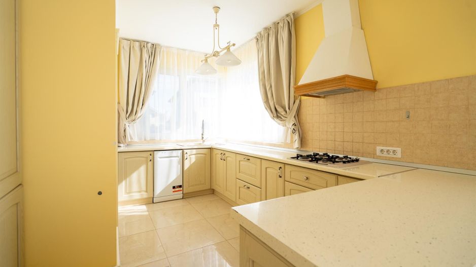 Vila Grigorescu 4 camere 3 bai la asfalt - Poză 5