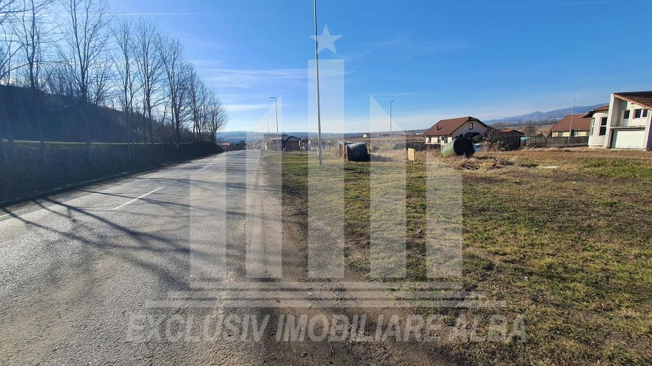 Teren intravilan in Ciugud - Poză 6