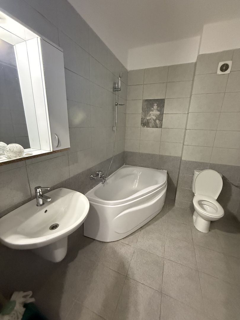 Garsonieră dublă 39mp- living + dormitor + balcon mare - Etaj 1 - Poză 8