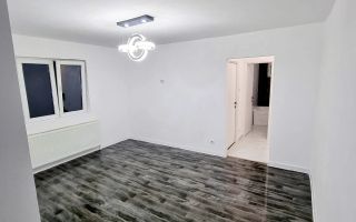 Sector 4 apartament renovat gata de mutare - Poză 1