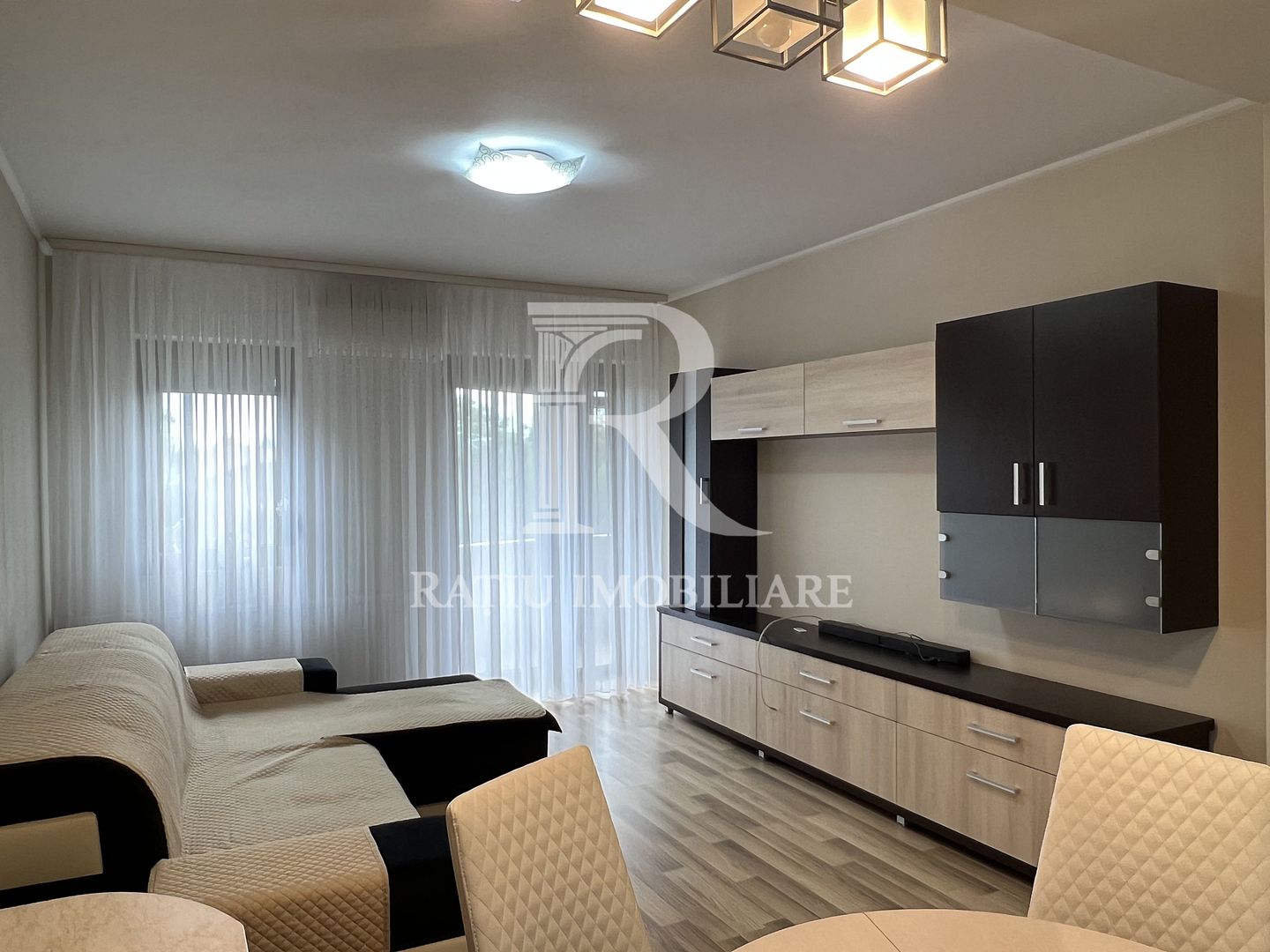 Apartament cu 2 camere | Ascensor | Loc de parcare | Cantemir | Oradea - Poză 1