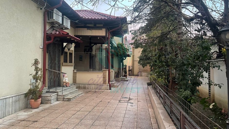 Casa formata din 2 corpuri cu TEREN 433 MP - Poză 5