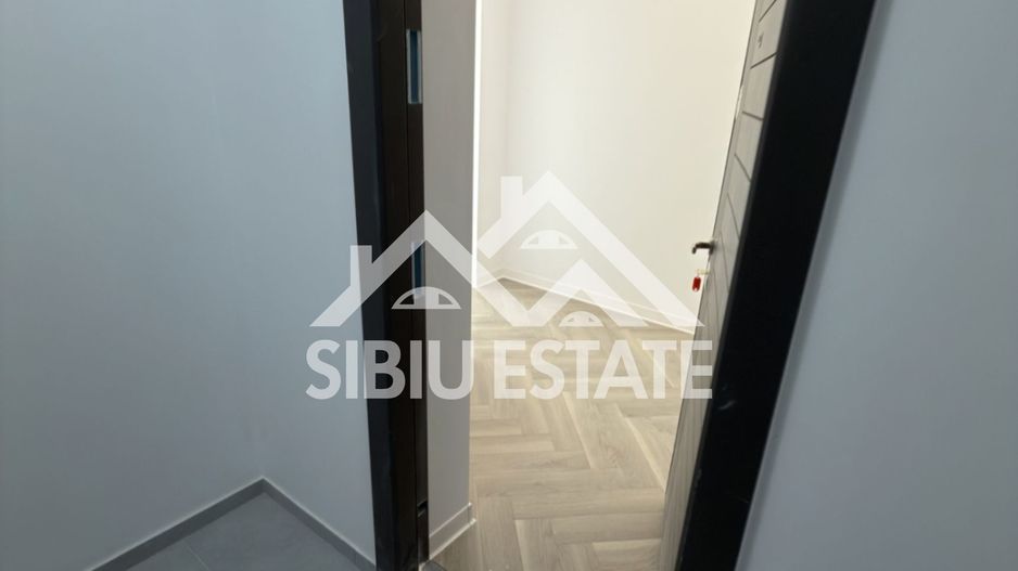 Apartament cu 3 camere,boxa depozit, Finisat La Cheie te muti imediat - Poză 8