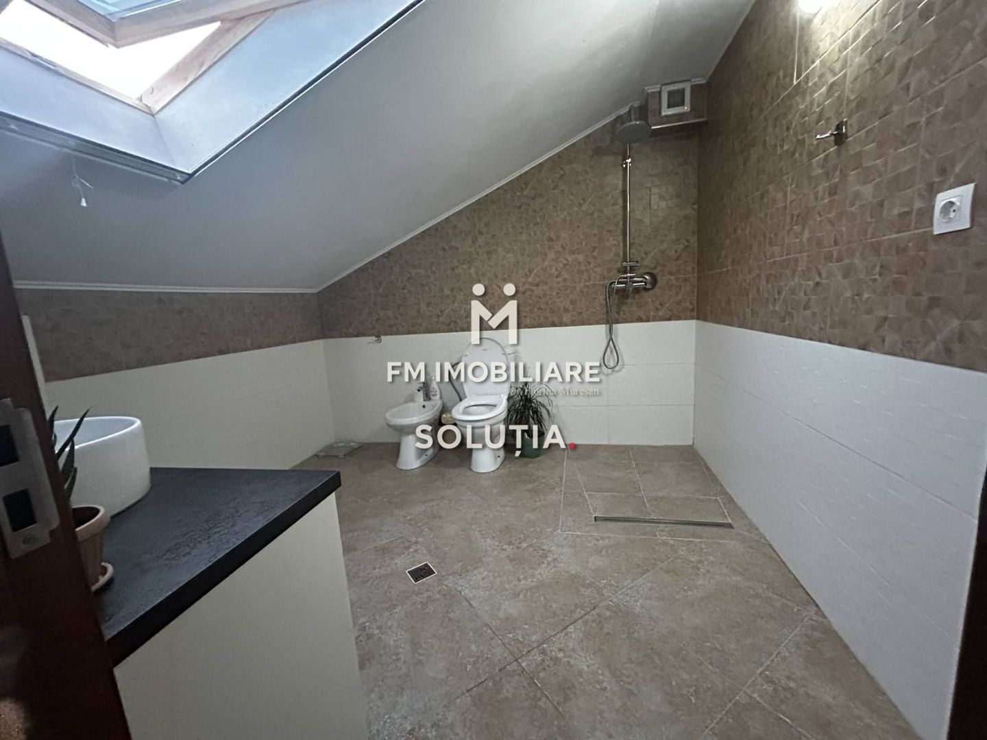 Apartament cu 4 camere – 138 mp utili, zona Valea Borcutului! - Poză 9