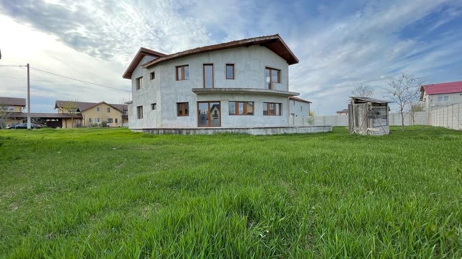 Casă individuală cu 5 camere în Vladimirescu - Poză 3