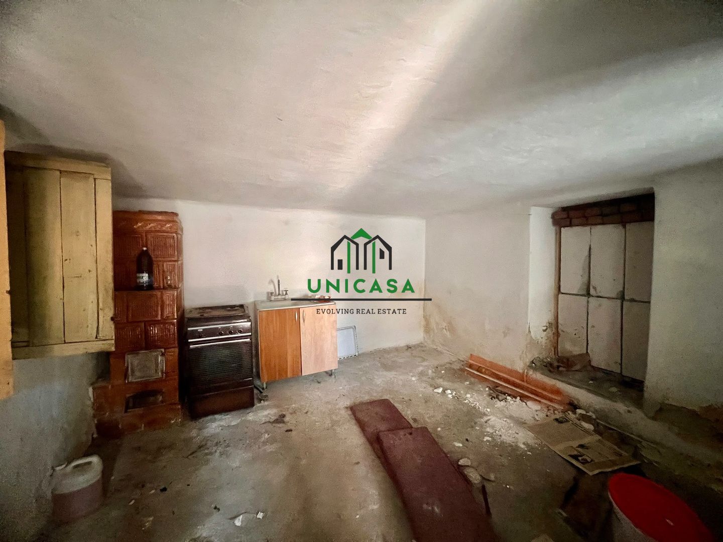 CASĂ DE VÂNZARE ÎN CĂLIMĂNEȘTI / JUDEȚUL VÂLCEA / 52.000 € - Poză 12