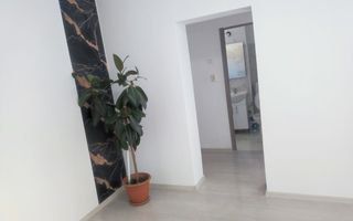 Vând apartament 2 camere - Poză 1