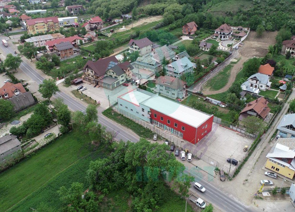 Vila spatioasa in zona exclusivista a orasului Piatra Neamt - Poză 5