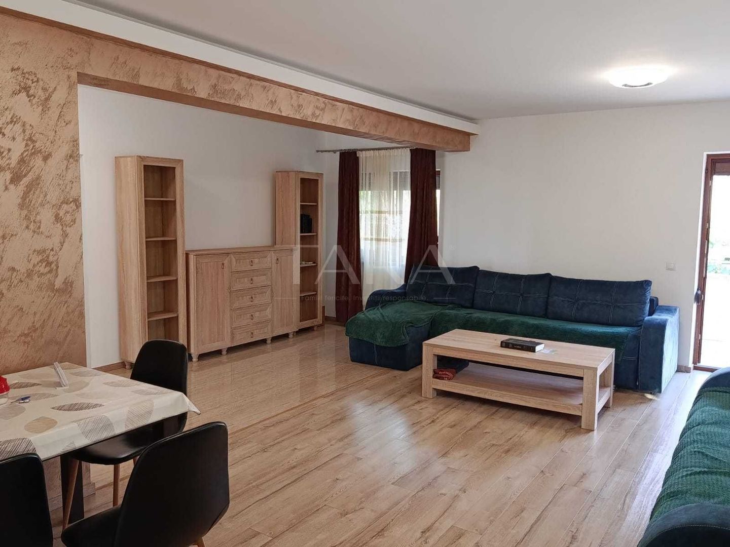 Casă individuala, pe un nivel, în apropiere de aeroport - Poză 1