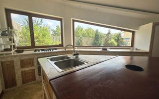 Casă individuală de închiriat - Poză 1