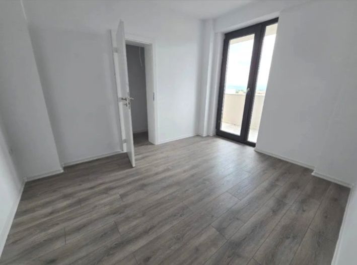 Apartament cu 3 camere, bloc nou, et.1, Centru - Poză 6
