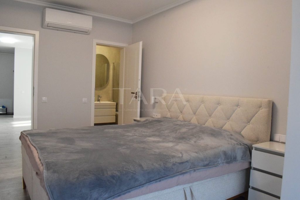 Apartament cu 3 camere, 2 băi, 2 logii și parcare subterană. - Poză 4