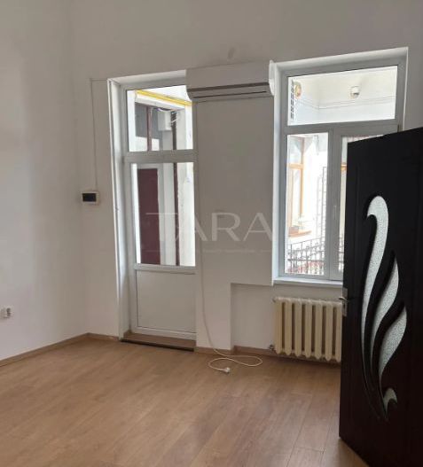 Apartament Versatil în Centru – Ideal Locuință sau Business - Poză 2