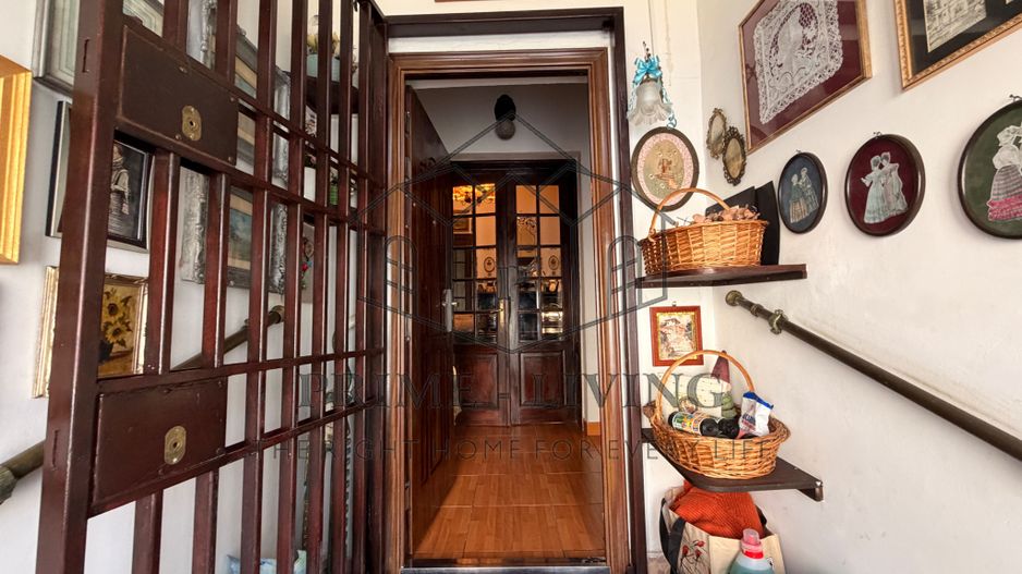 APARTAMENT PARTER + DEMISOL LA VÂNZARE ÎN ZONA VICTORIEI - Poză 1