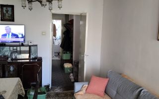 vind apartament 3 camere zona Centrala, etaj 2 - Poză 7