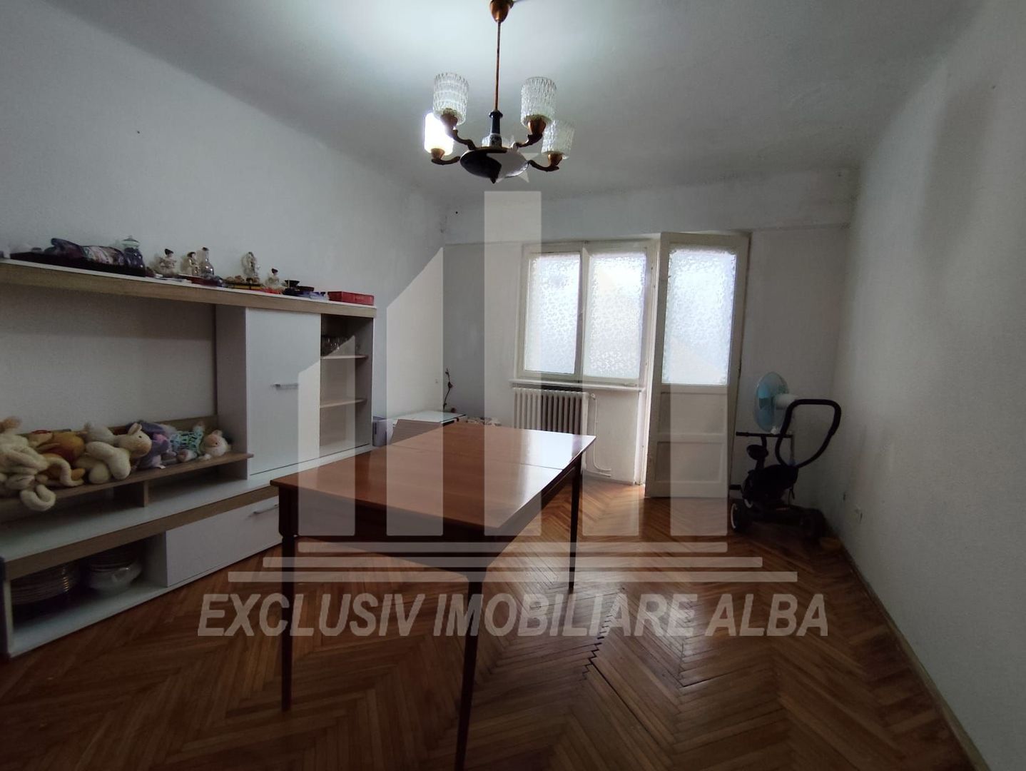Apartament 4 camere decomandate | 2 bai | 2 balcoane | 77 mp | Cetate - Poză 2