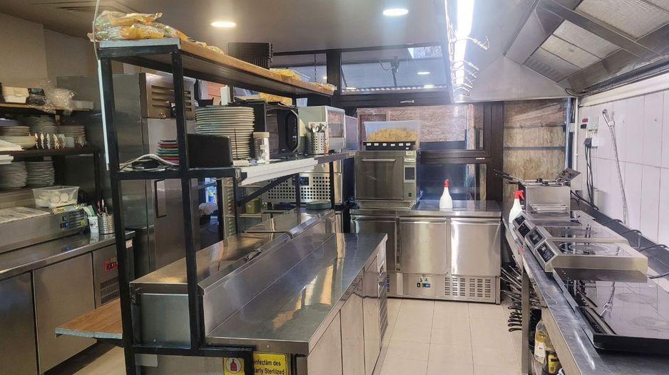 BRASADAS vinde - Afacere la cheie - Restaurant. - Poză 4