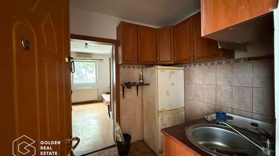 Garsoniera  zona Iosefin, langa Turnul de Apa si malul raului Bega - Poză 1