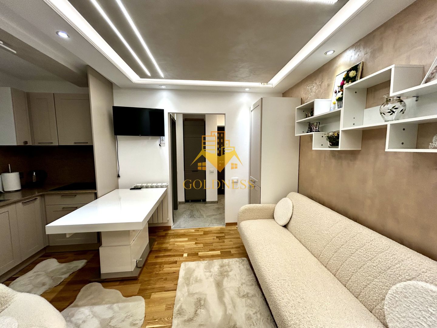 1 camera open space, Modern, Parcare, Hotel Royal, AC Gheorgheni - Poză 2