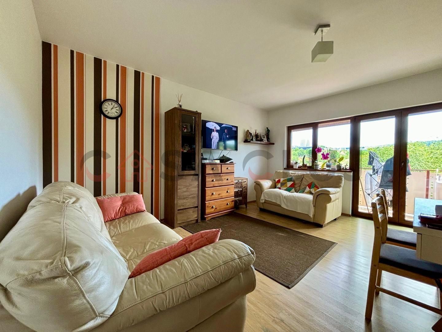 La cheie, doua nivele, zona Câmpului Denver! - Poză 1