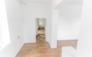 Casa nemobilata pe Bd. Marasesti, 3 camere, acces dublu, pretabil birouri - Poză 1