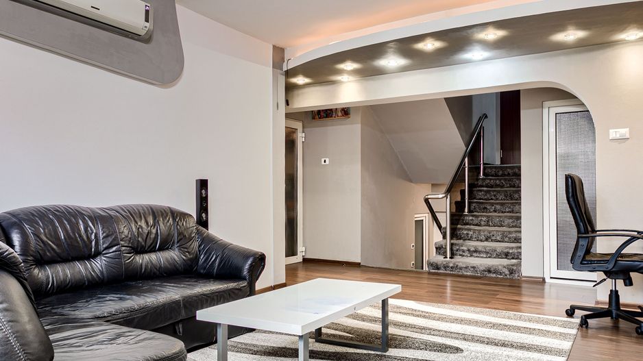 VÂNDUT!!! Apartament Samantha cu 3 camere, Zona Polivalentă - Poză 2
