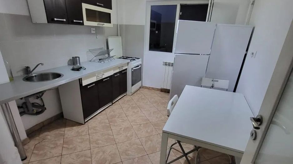 Apartament  3 camere de vanzare Gorjului - Poză 4