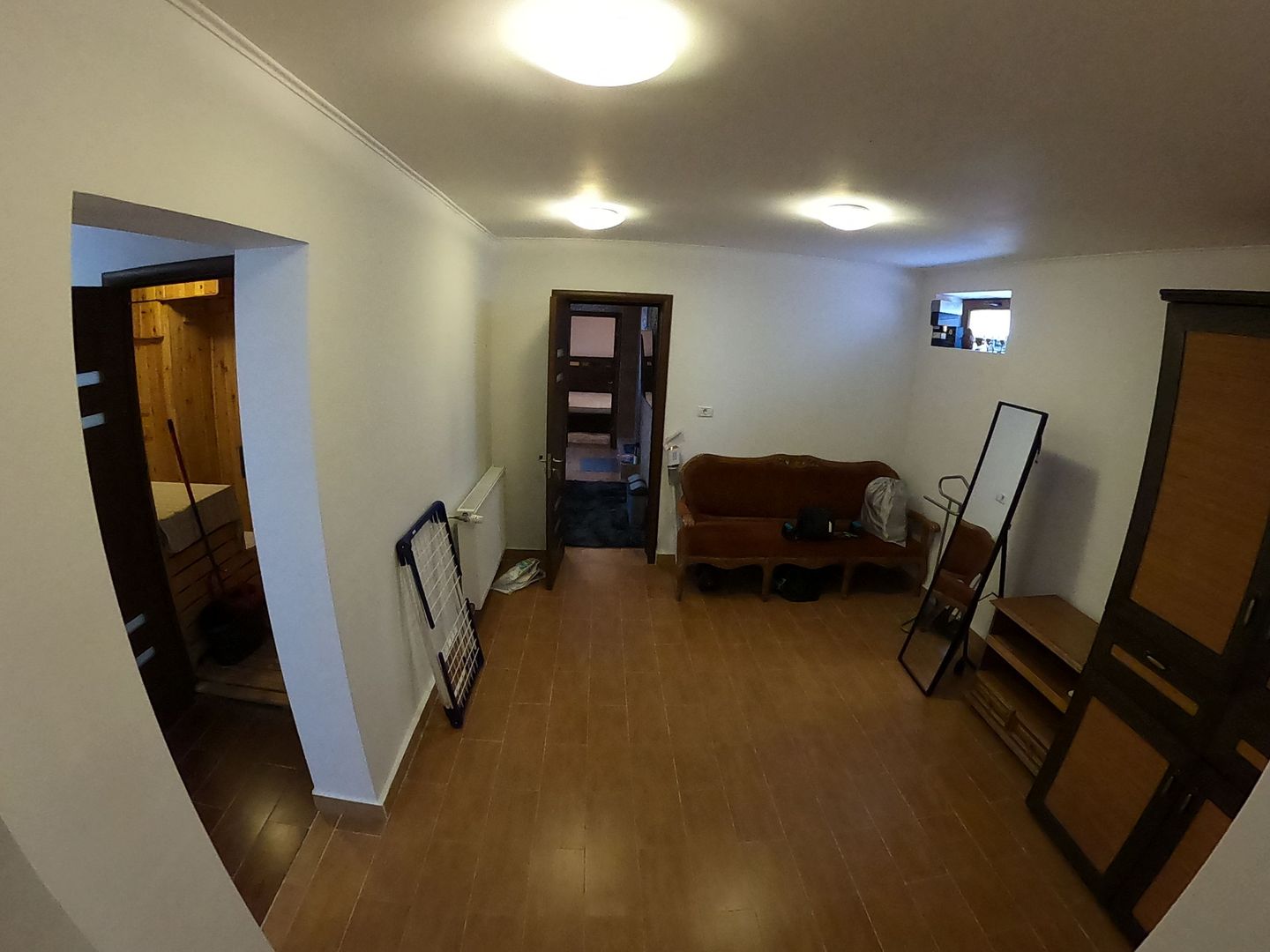 Apartament Spațios 4 Camere + Saună – Lazu, Constanța - Poză 9