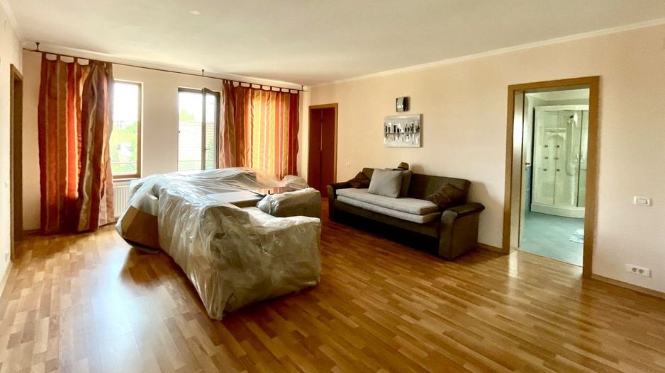 Casă spațioasă, confort ridicat, garaj și teren generos, zona Aradului - Poză 1