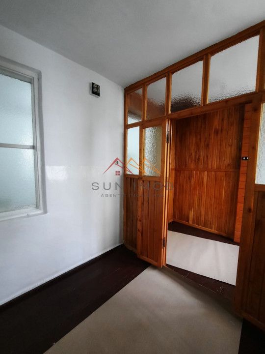 Apartament 2 camere, curte proprie 50 m2, Zona A, Campina, Prahova - Poză 2