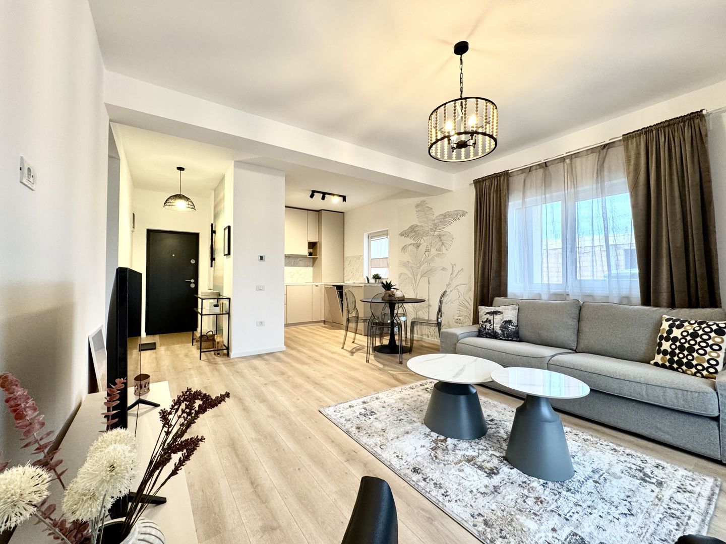 Apartament exclusivist cu grădină — confortul unei case - Mosnița Nouǎ - Poză 1