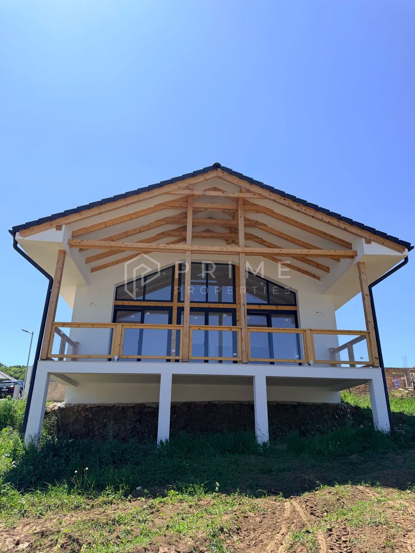 Vilă chalet modern cu perete panoramic de sticlă - Livezeni, Mureș - Poză 3