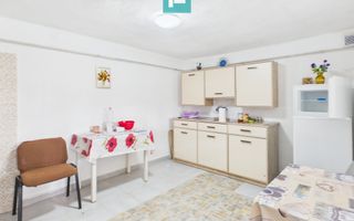 Casă cu 3 camere și teren de 1454 mp în Battonya - Poză 5