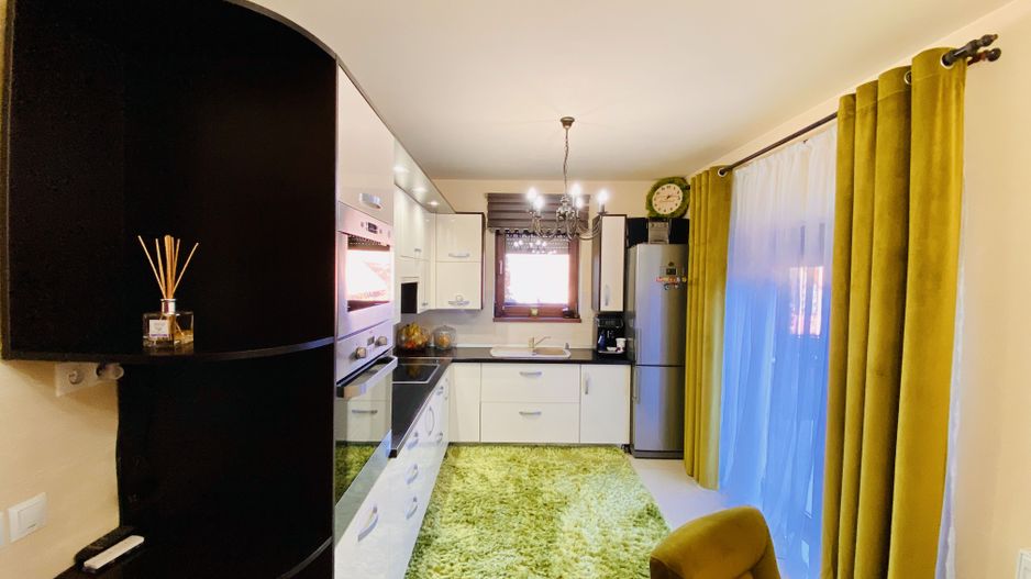 Casa moderna, individuala cu Garaj - Sura Mare - Poză 13