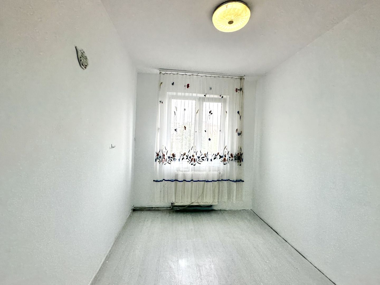 Apartament 3 camere de vânzare – zona Florilor, Str. Mimozei - Poză 3