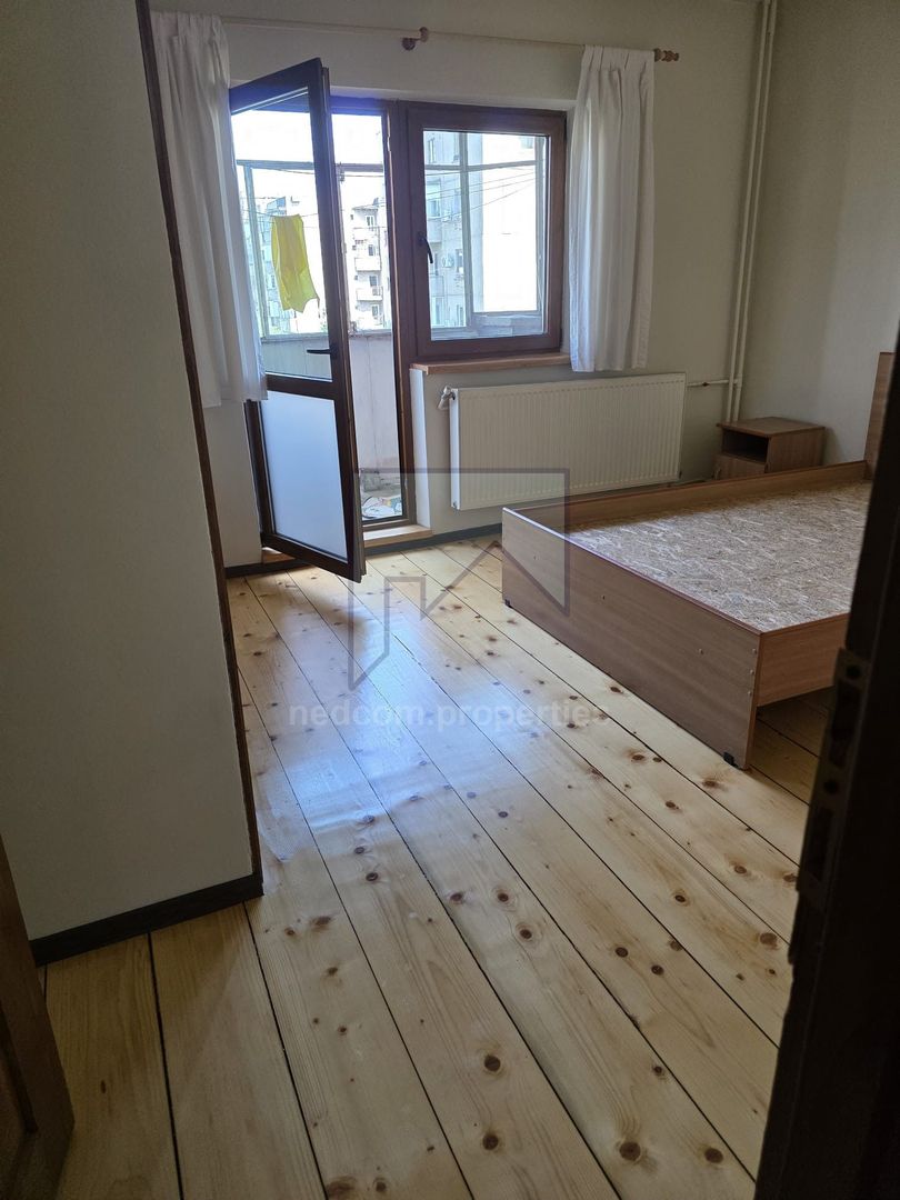 Inchiriere apartament 3 camere str. Novaci - Sebastian - Poză 10