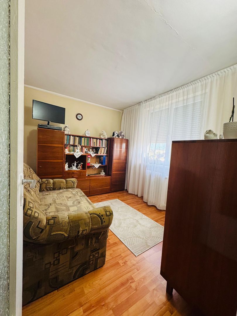 Apartament 2 camere etaj 3 Velenta - Poză 5