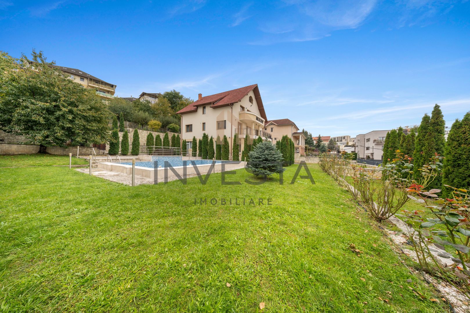 Vila cu teren de 1081 mp in cartierul Andrei Muresanu! - Poză 1