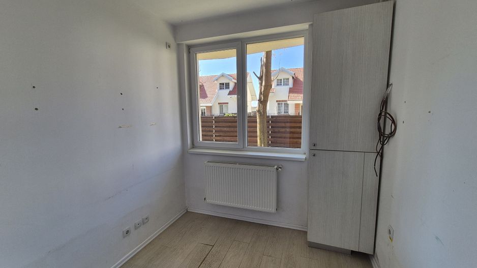 Spatiu comercial 109,54 mp + teren 222 mp + 2 locuri de parcare - Varteju - Poză 12